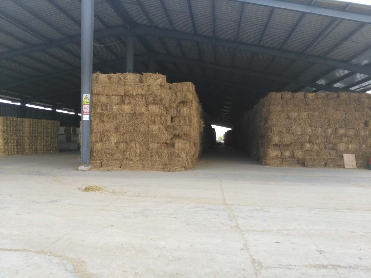 大型青貯鍘草機視頻30噸鍘草機視頻